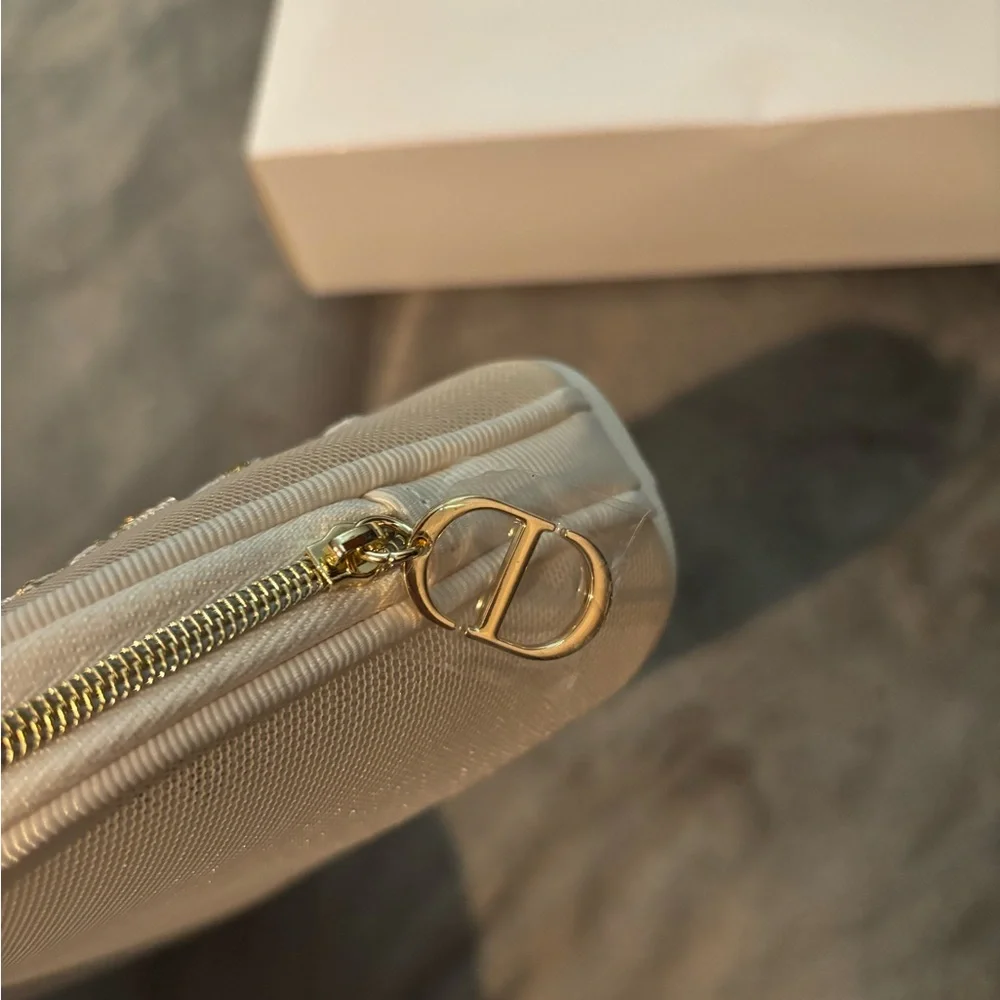 Dior Beige Floral Embroidered Clutch - Picture 3 of 4